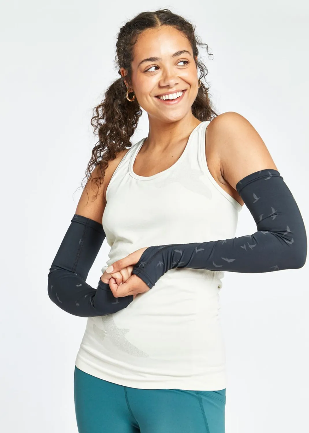 Women Oiselle Neck + Arms*Firecracker Reflective Armwarmers
