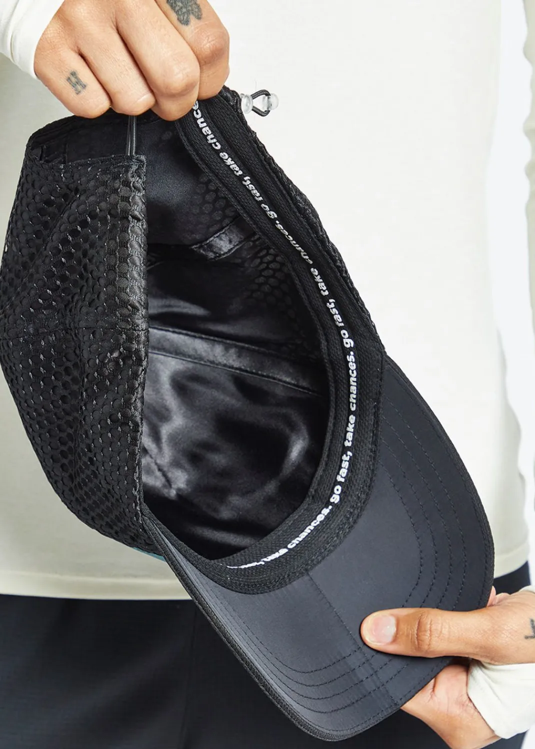 Women Oiselle Headwear*Satin Lined Runner Trucker