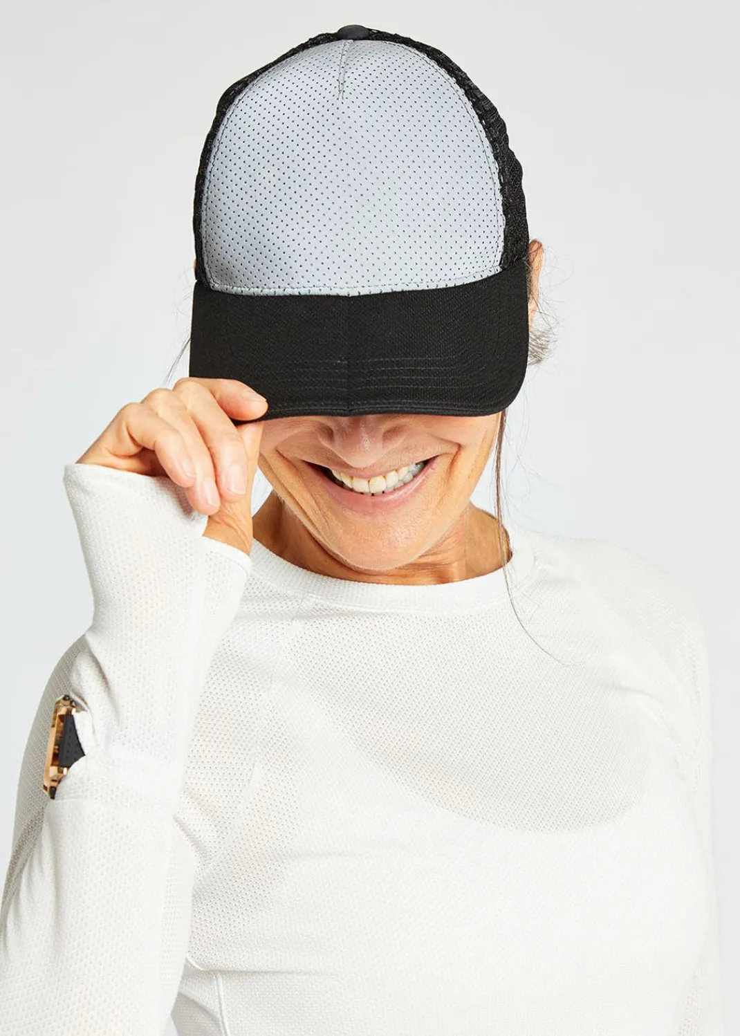 Women Oiselle Headwear*Reflective Runner Trucker Hat