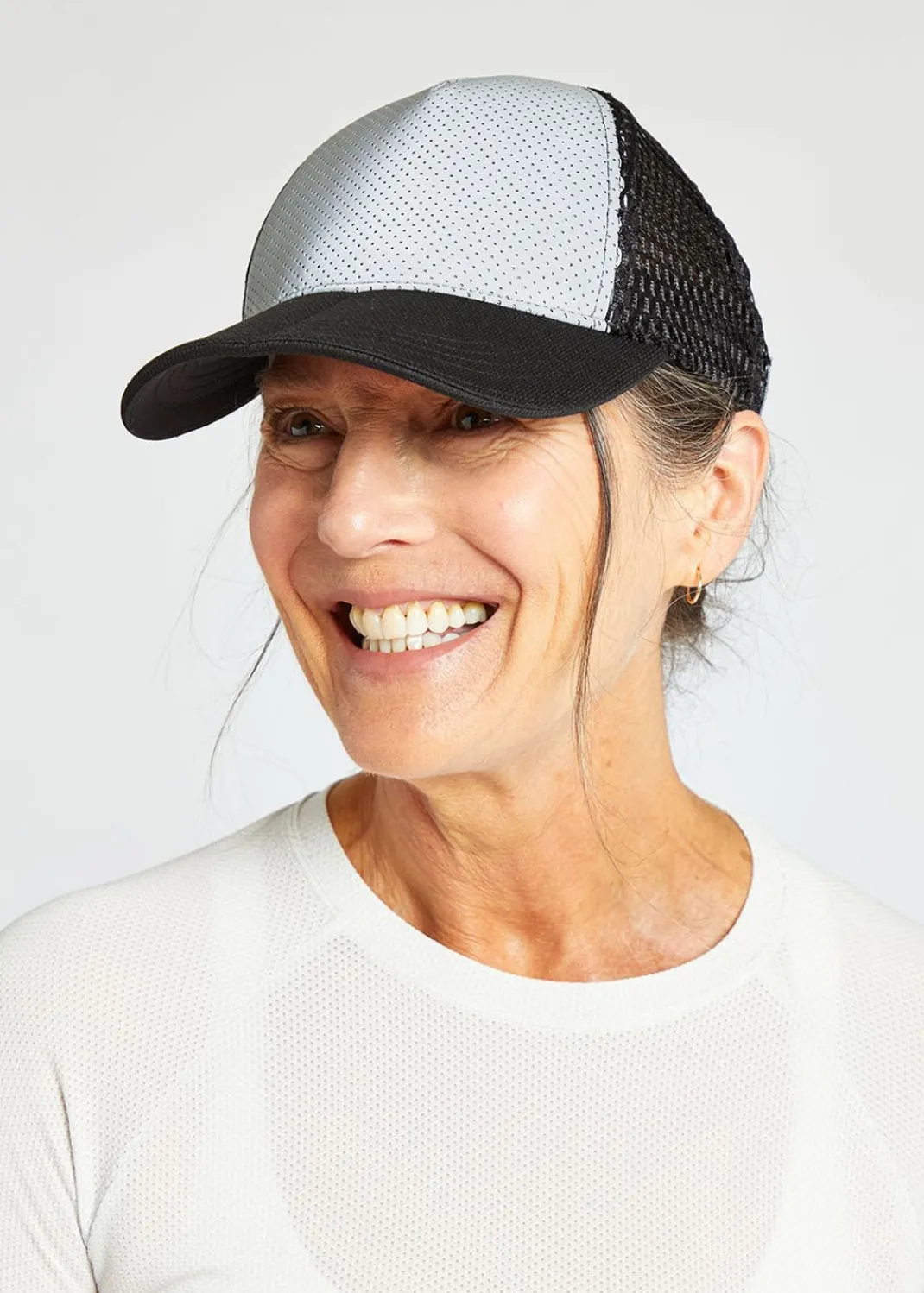 Women Oiselle Headwear*Reflective Runner Trucker Hat